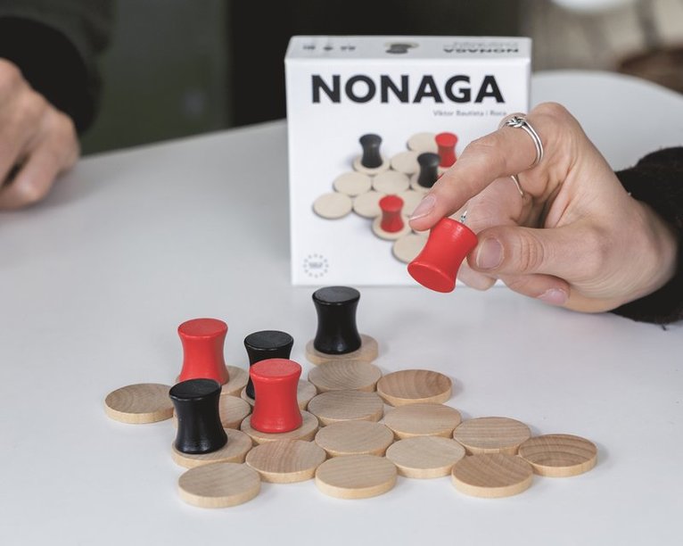 Nonaga, Övrigt