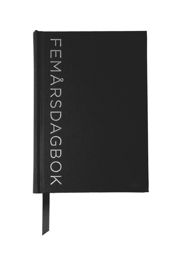 Femårsdagbok A5 svart