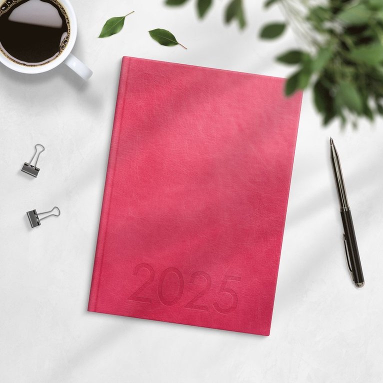 Kalender 2025 Weekly A5 rosa konstläder, Övrigt