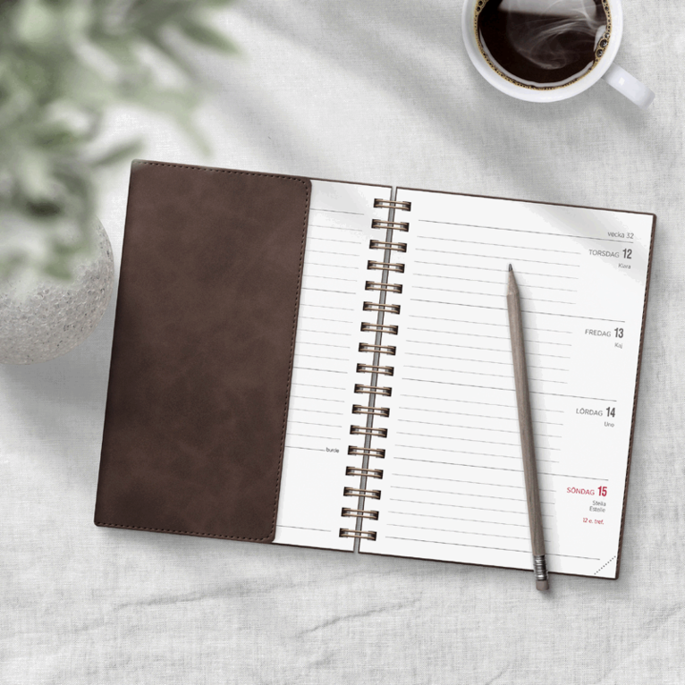 Kalender 2027 Senator A6 Twist brun, Övrigt
