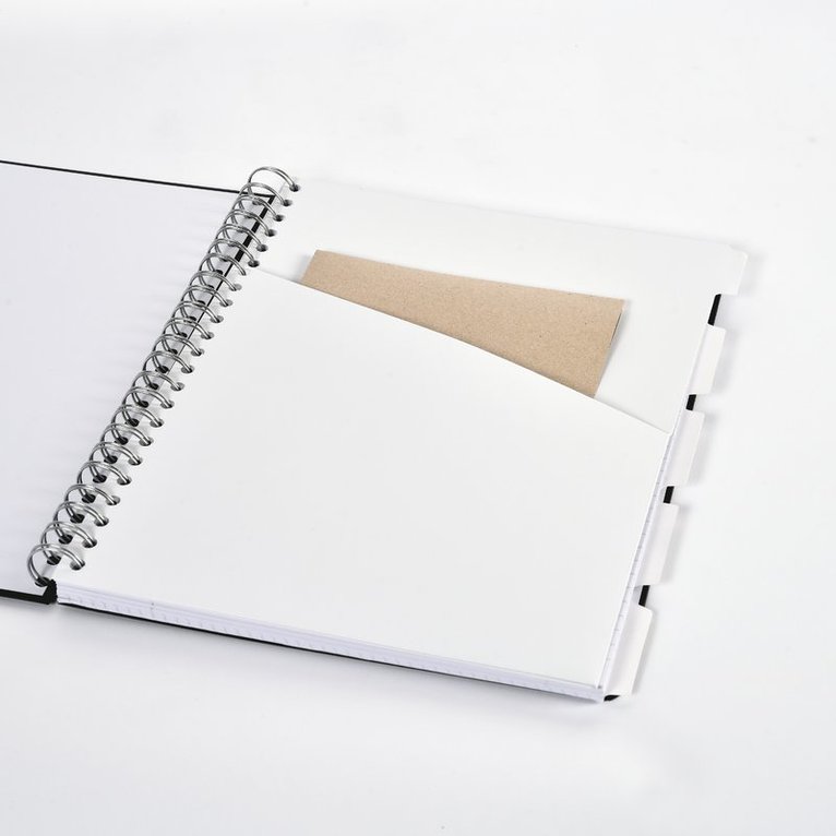 Ämnesblock A4 - 8 flikar 70g 120bl kartong svart med ficka, Övrigt