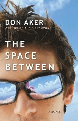 Don Aker - Space Between, Häftad