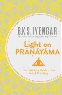 bokomslag Light on Pranayama