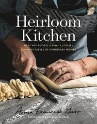 bokomslag Heirloom Kitchen