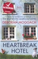 Deborah Moggach - Heartbreak Hotel, Häftad
