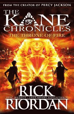 Rick Riordan - Throne of Fire (The Kane Chronicles Book 2), Häftad