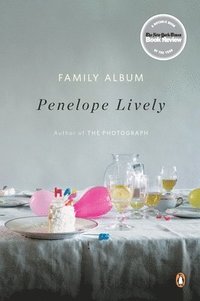 bokomslag Family Album