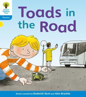 Roderick Hunt, Kate Ruttle - Oxford Reading Tree: Level 3: Floppy's Phonics Fiction: Toads in the Road, Häftad
