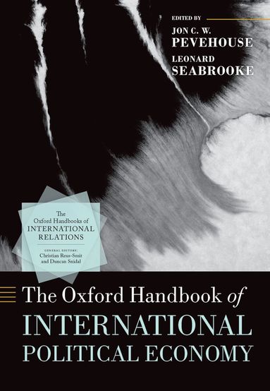 bokomslag The Oxford Handbook of International Political Economy