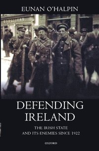 bokomslag Defending Ireland