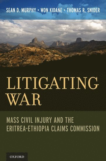 bokomslag Litigating War