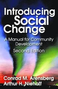bokomslag Introducing Social Change