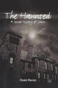 bokomslag Haunted