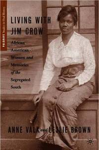 bokomslag Living with Jim Crow