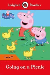 bokomslag Peppa Pig: Going on a Picnic  Ladybird Readers Level 2