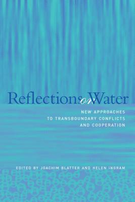 bokomslag Reflections on Water