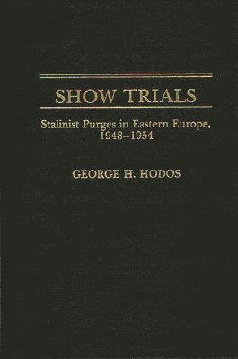 bokomslag Show Trials