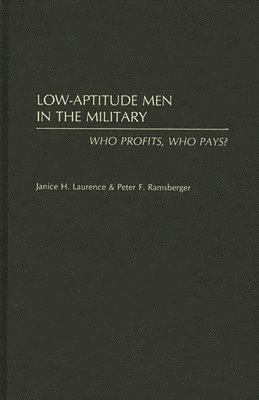 bokomslag Low-Aptitude Men in the Military