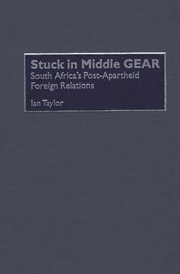 Ian Taylor - Stuck in Middle GEAR, Inbunden