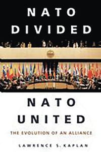 bokomslag NATO Divided, NATO United