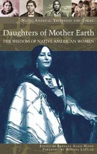 bokomslag Daughters of Mother Earth