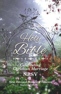 bokomslag Holy Bible: NRSV Celebrating Christian marriage