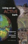 bokomslag Living on an Active Earth