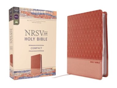 bokomslag NRSVue, Holy Bible, Compact, Leathersoft, Peach, Comfort Print