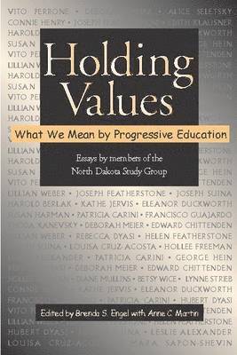 Martin, Brenda S. Engel, Anne C. Martin, Brenda S Engel, Anne C Martin - Holding Values, Inbunden