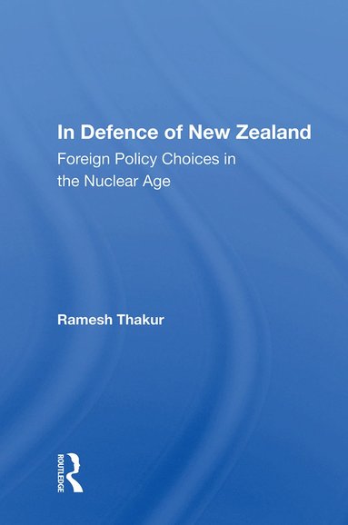 bokomslag In Defence Of New Zealand