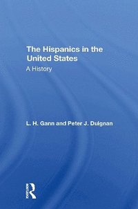 bokomslag The Hispanics In The United States