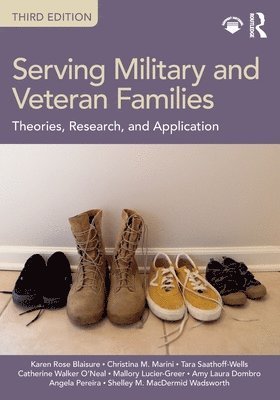 bokomslag Serving Military and Veteran Families