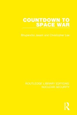 bokomslag Countdown to Space War