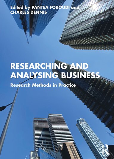 bokomslag Researching and Analysing Business