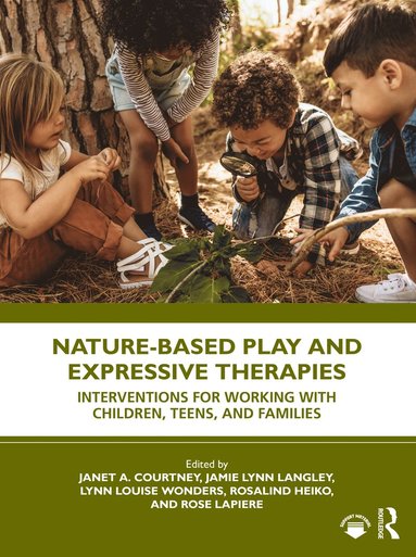 bokomslag Nature-Based Play and Expressive Therapies