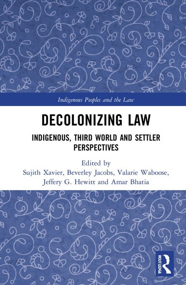 bokomslag Decolonizing Law