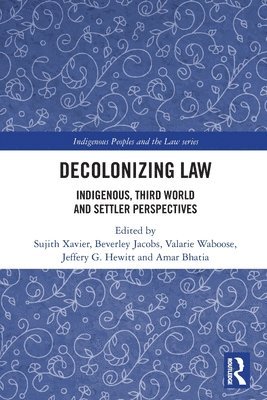 bokomslag Decolonizing Law