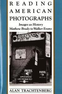 bokomslag Reading American Photographs