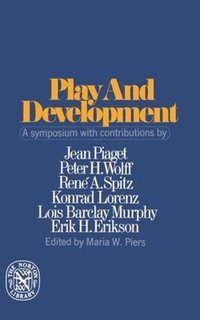 bokomslag Play and Development