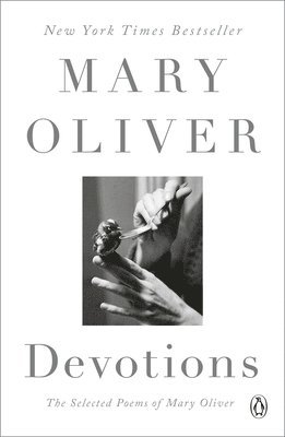 Mary Oliver - Devotions: A Read with Jenna Pick, Häftad