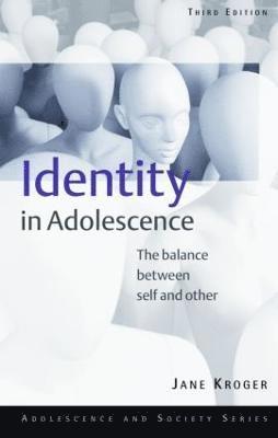 bokomslag Identity In Adolescence