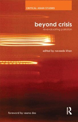 Naveeda Khan - Beyond Crisis, Inbunden