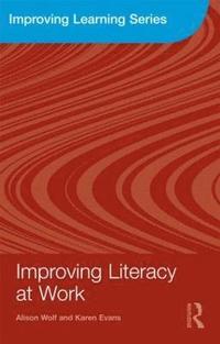 bokomslag Improving Literacy at Work