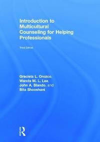 bokomslag Introduction to Multicultural Counseling for Helping Professionals
