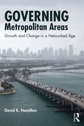 David K. Hamilton - Governing Metropolitan Areas, Häftad