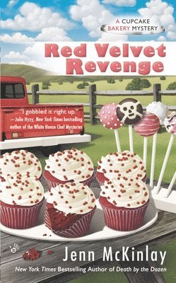 bokomslag Red Velvet Revenge