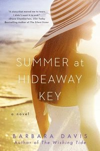 bokomslag Summer at Hideaway Key