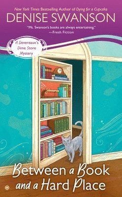 Denise Swanson - Between a Book and a Hard Place, Pocket