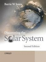 bokomslag Discovering the Solar System