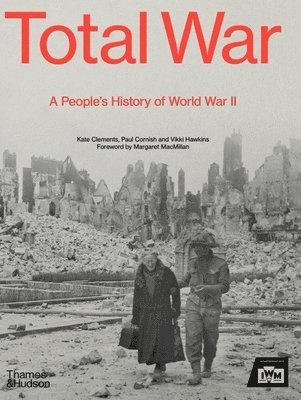 Kate Clements, Paul Cornish, Vikki Hawkins - Total War, Inbunden